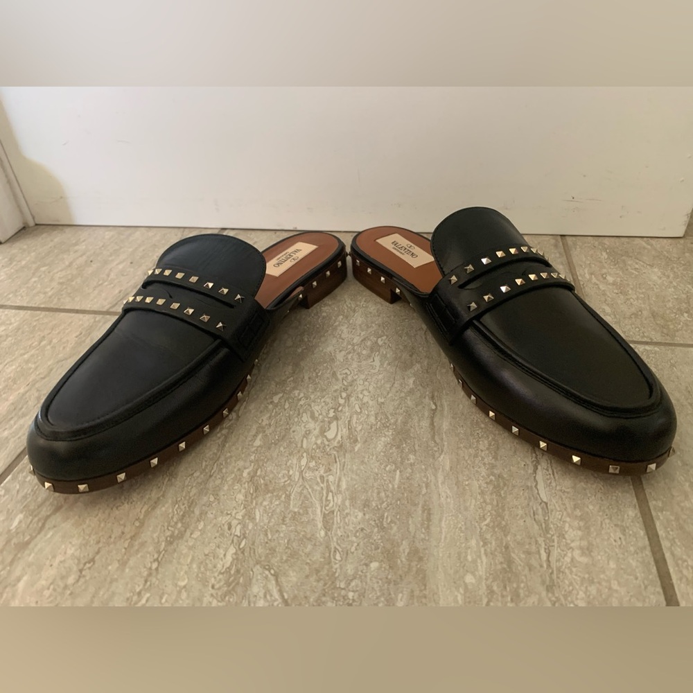 Valentino Garavani Mule in Black - size 39 - Never Worn with Original Box